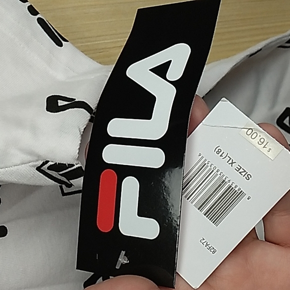 Fila Boys t-shirt white & black size 18 XL Brand New w Tags - Picture 2 of 5